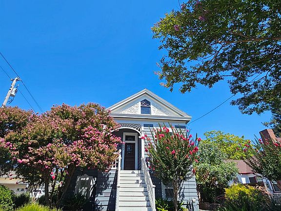 3rd image of 1542 Main St #1542A