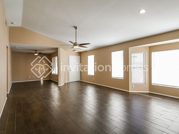 3rd image of 3061 W Salter Dr