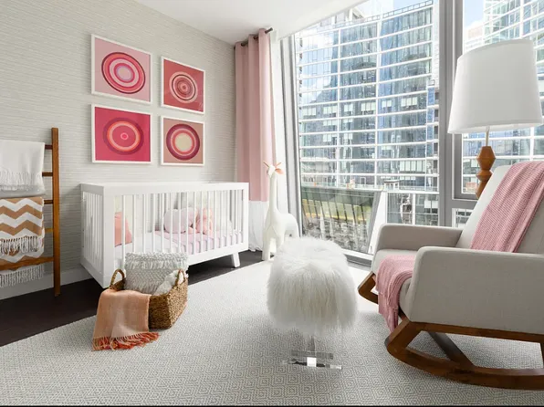 400 West 61st Street image 4 of 21