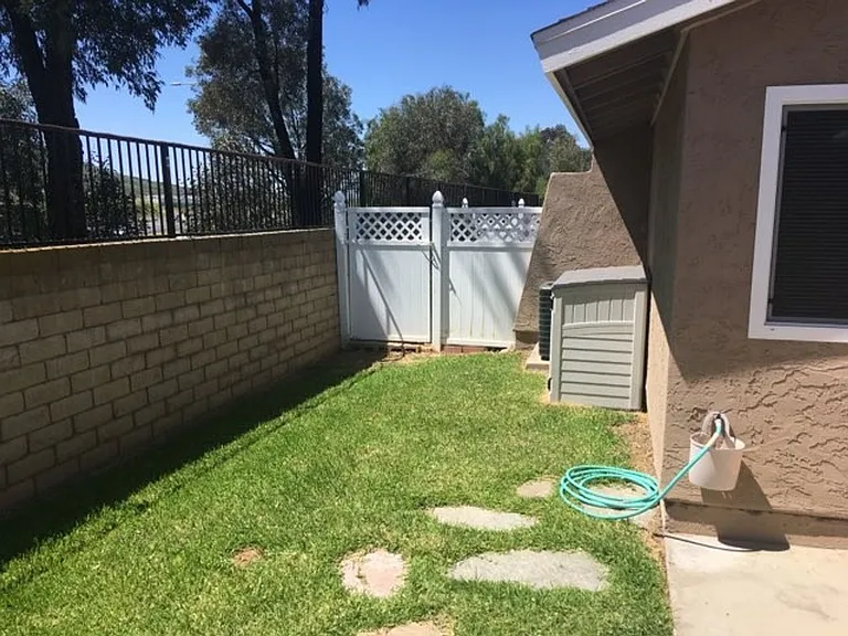 44727 La Paz St #E — Photo 10