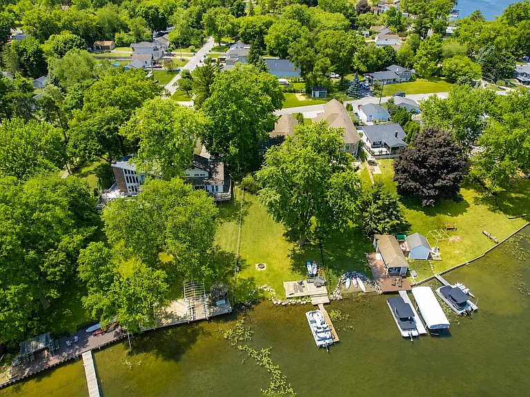 4156 Lamont Dr — Photo 40