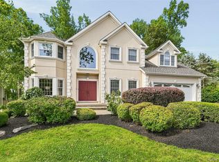 48 Greenwich Avenue, Central Valley, NY 10917