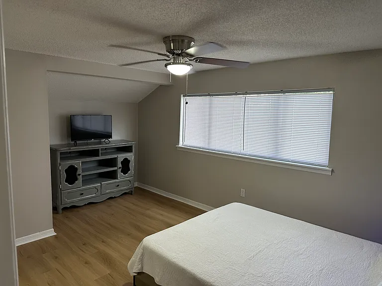 10918 Crescent Ln — Photo 12