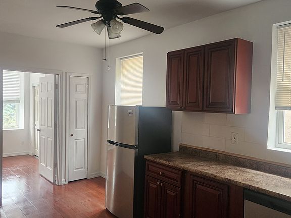 Spacious kitchen with ample pantry space. All stainless steel appliances.