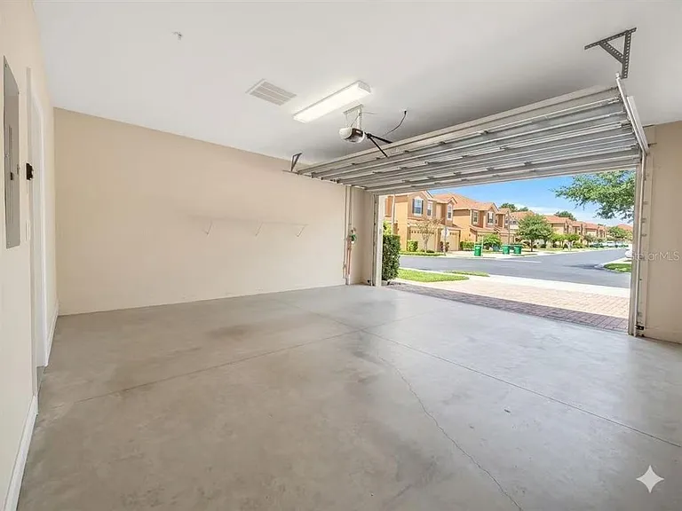 1946 Michael Tiago Cir — Photo 28