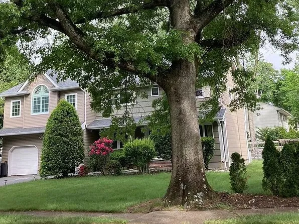 504 Darby Ct, Ridgewood, NJ 07450