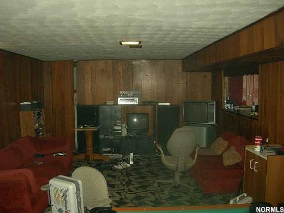 3rd image of 3025 S Moreland Blvd