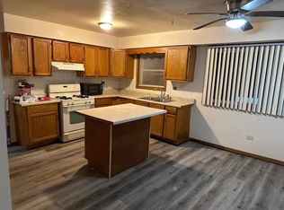 1621 Downs Dr, Calumet City, IL 60409