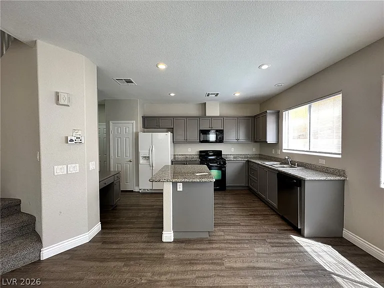 3589 Pinnate Dr — Photo 6