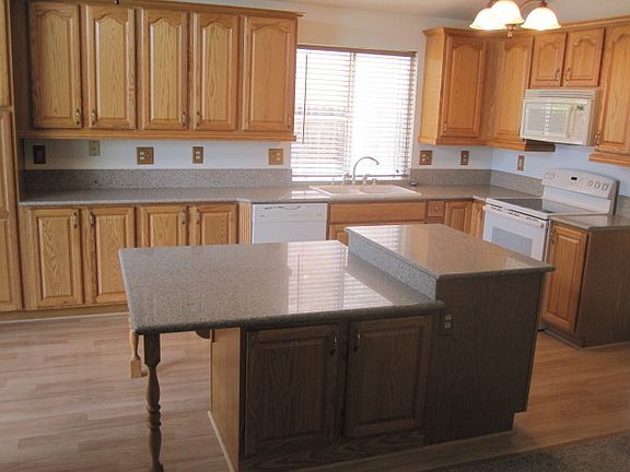 2nd image of 1715 Lavelle Smith Dr