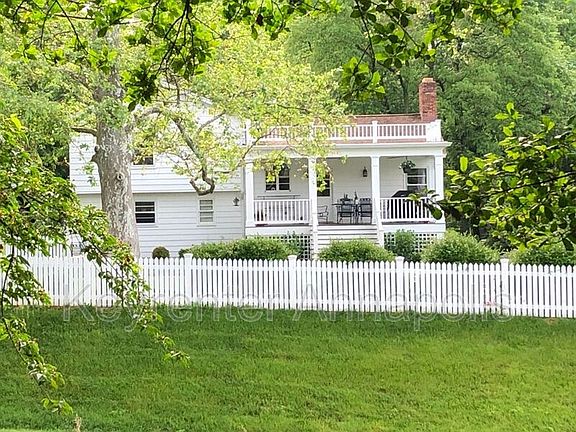 4th image of 1920 Thomas Dr