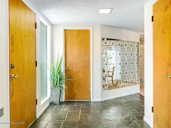 4th image of 3490 Loma View Dr