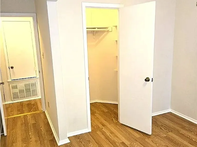 203 S Mitchell St #4 — Photo 4