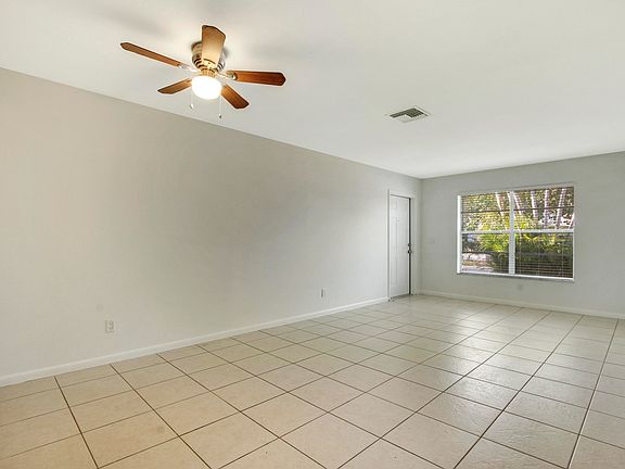 3rd image of 1951 Doffer Ln