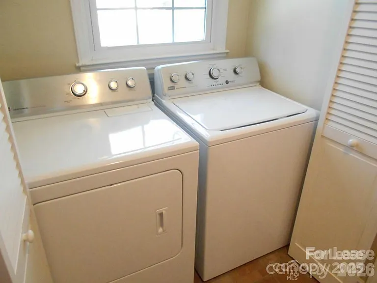 1330 E Barden Rd — Photo 21
