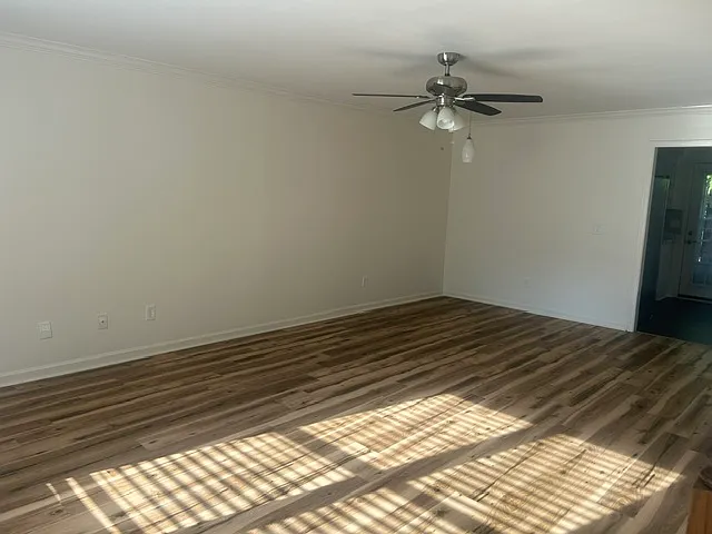 2 bed, 1.5 bath, 1224 sqft, $1,650 — Photo 2
