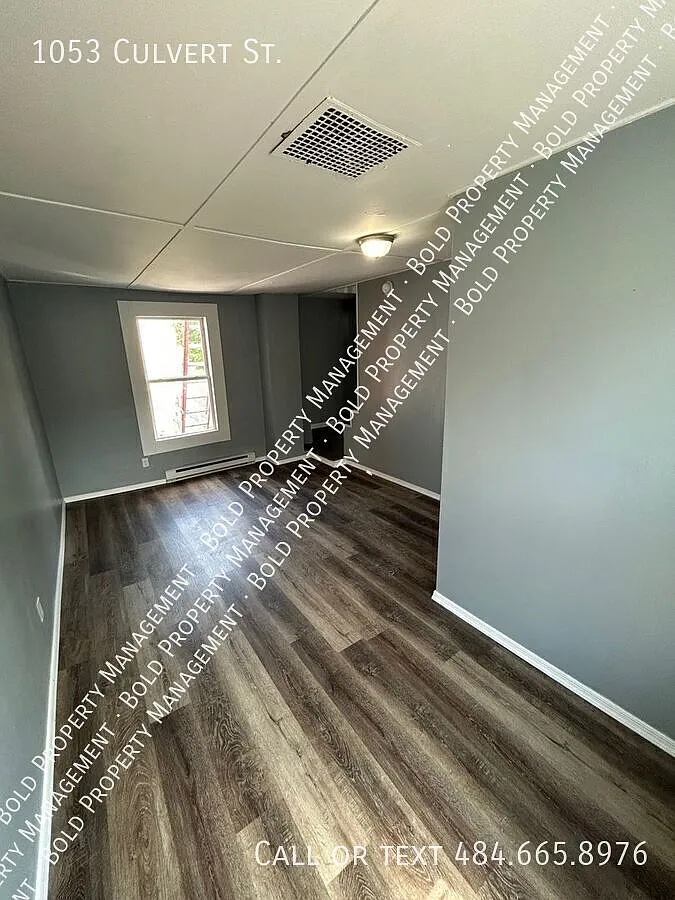 2 Bed 1 Bath — Photo 2