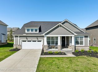 24261 Bay Laurel Ln, South Lyon, MI 48178