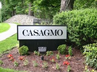 84 Lawson Ln, Ridgefield, CT 06877