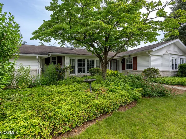 6 Sunset Heights Rd, Milton, PA 17847