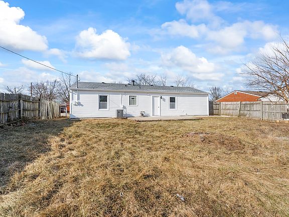 4th image of 4142 Meadowdale Dr