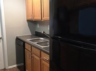 777 Cross Creek Dr APT B, Saint Louis, MO 63141