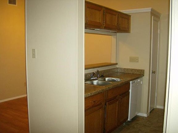 Kitchen area looking in to the breakfast room.