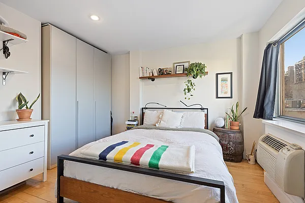 Sold by Corcoran | media 3