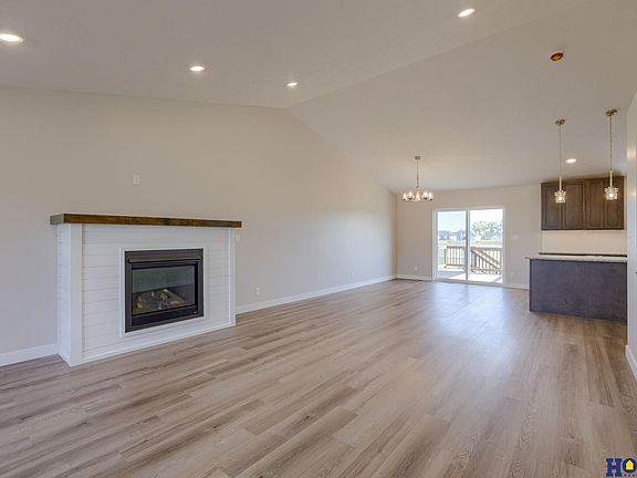 4th image of 1128 Asher Ave