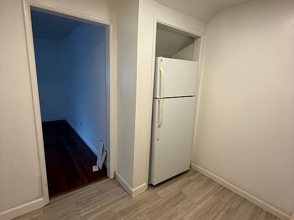 4th image of 2433 7th Ave W #A