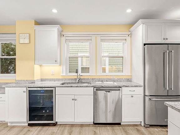 2nd image of 14 Marine Rd #1