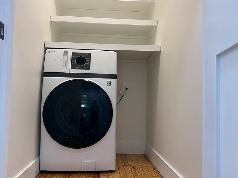 New top quality washer/dryer in unit.
