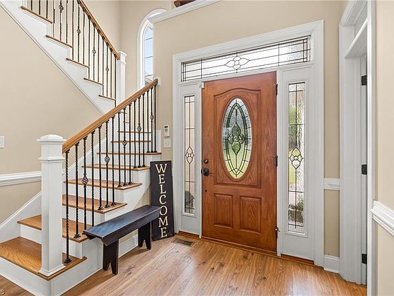 3rd image of 1304 Bradford Ln