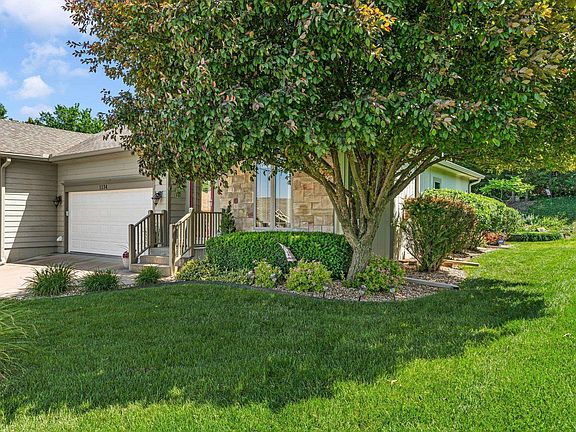 2nd image of 1134 SW Red Oaks Ct