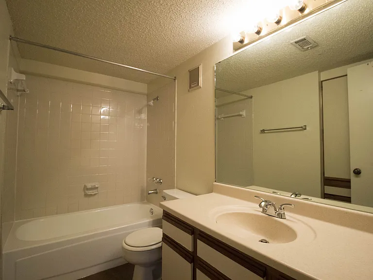 218 N Texas Blvd #211 — Photo 9