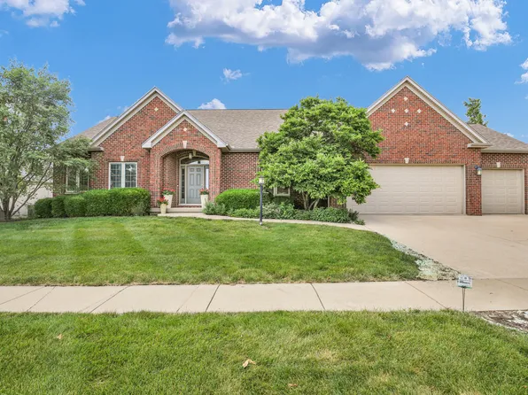 3304 Sandhill Ln, Champaign, IL 61822