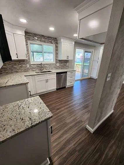 726 Vanderbilt Dr — Photo 3