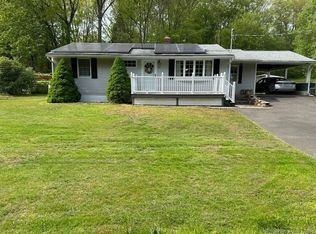 29 Manor Ln, Wolcott, CT 06716
