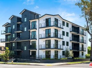 10352 Riverside Dr #303, North Hollywood, CA 91602