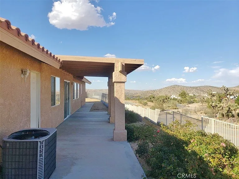 57294 Titian Ct — Photo 43