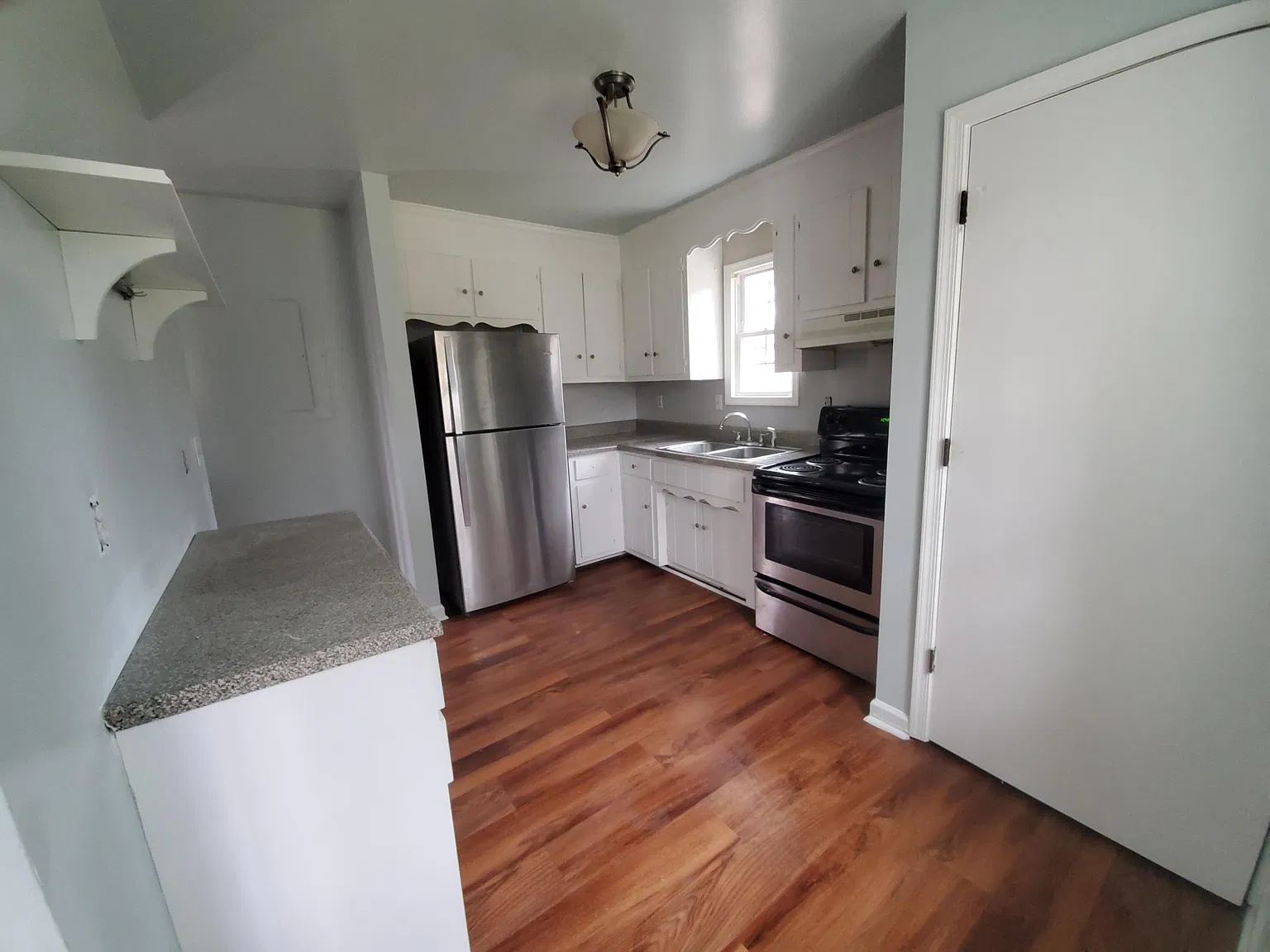 2 bed, 932 sqft, $1,700 — Photo 4