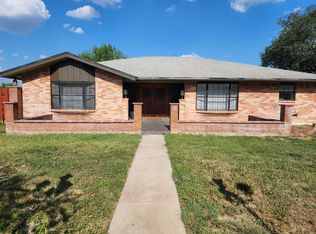 608 Sunrise Ave, Uvalde, TX 78801