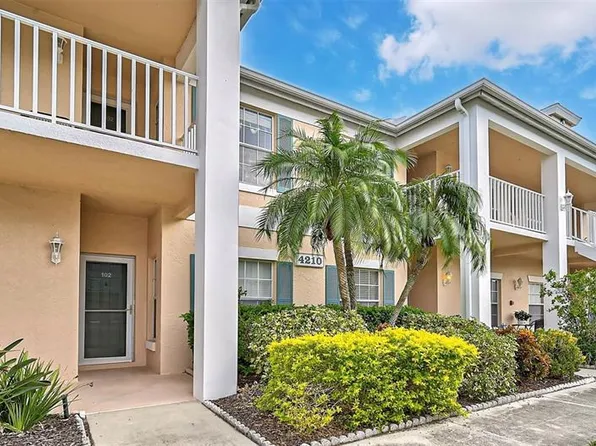 4210 Caddie Dr E APT 102, Bradenton, FL 34203