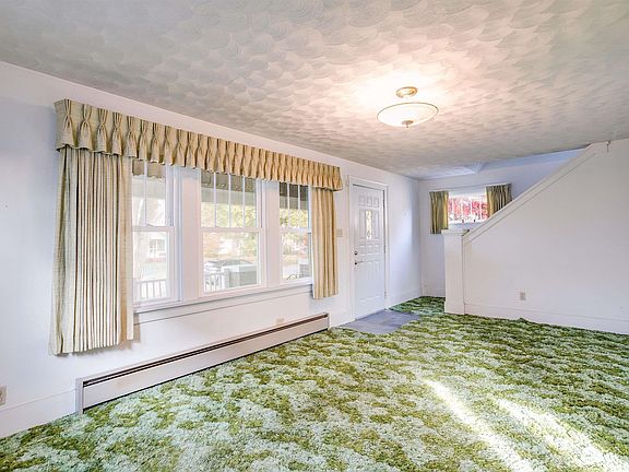 3rd image of 840 S 32nd St