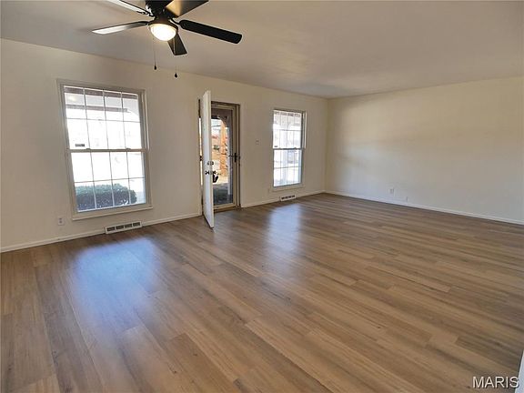 2nd image of 1258 Belgrove Dr