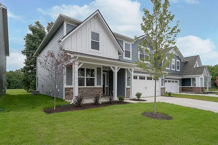 5 bed, 3.0 bath, 2427 sqft, $3,000 — Photo 2