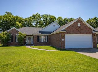 4542 Lincoln Pointe Dr, Newburgh, IN