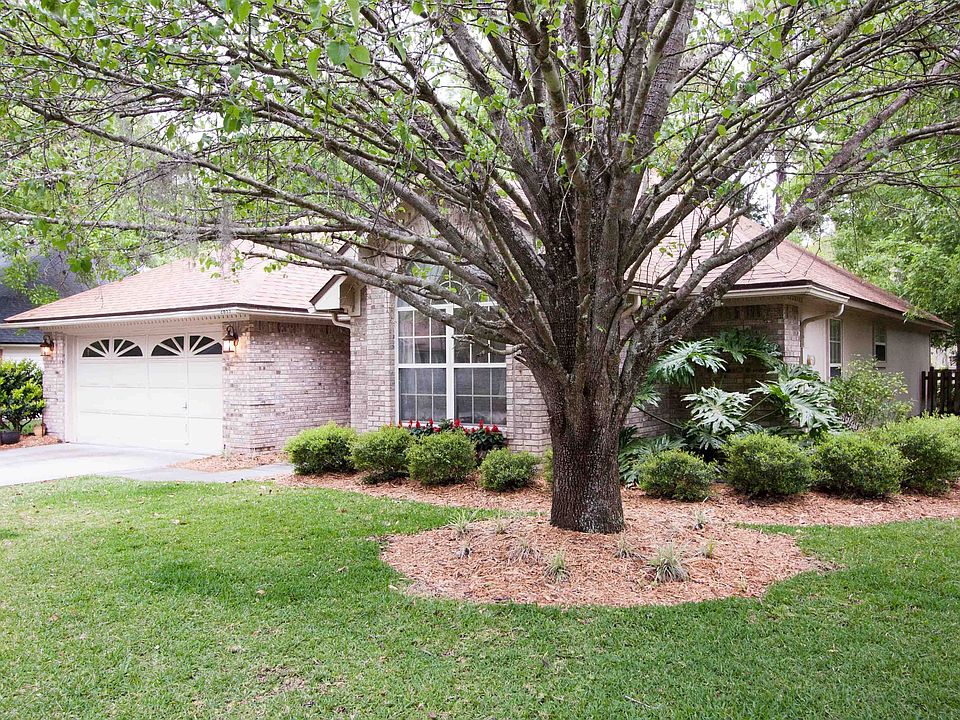 1st image of 2653 Stonegate Dr
