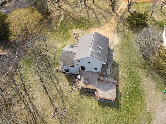 5th image of 616 Ridge Rd