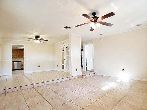 4th image of 6904 Sugarbush Dr